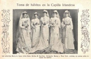 María Fynn, Luisa Dean, Bertha M. Garrahan, Enriqueta Manny y Rosa York "vestidas de novias antes de tomar los hábitos", 1905.